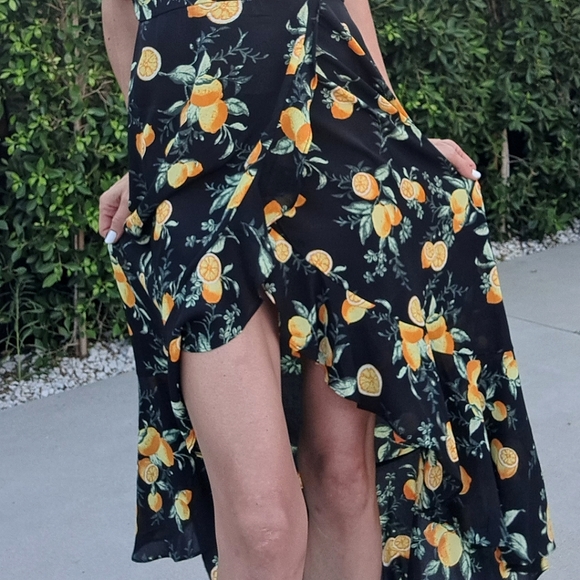 Flowy Floral/Fruit Dress - Picture 9 of 11